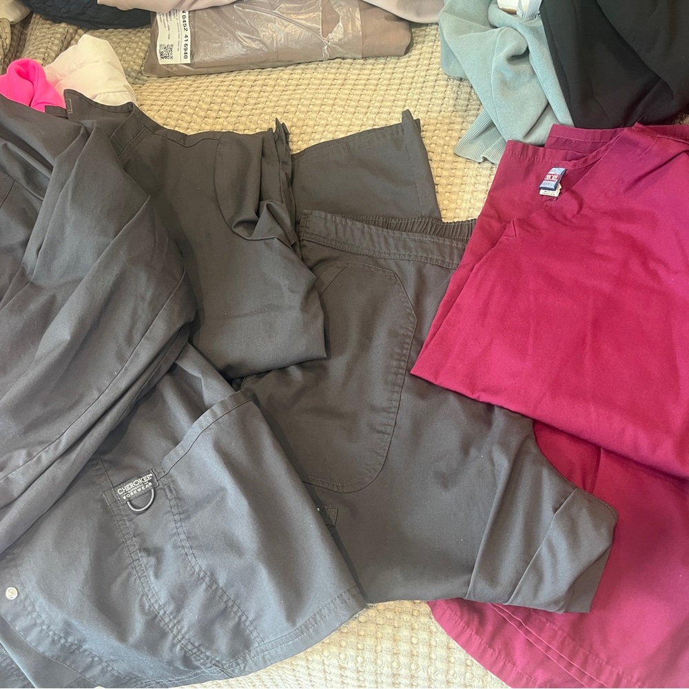 Cherokee Scrub Set